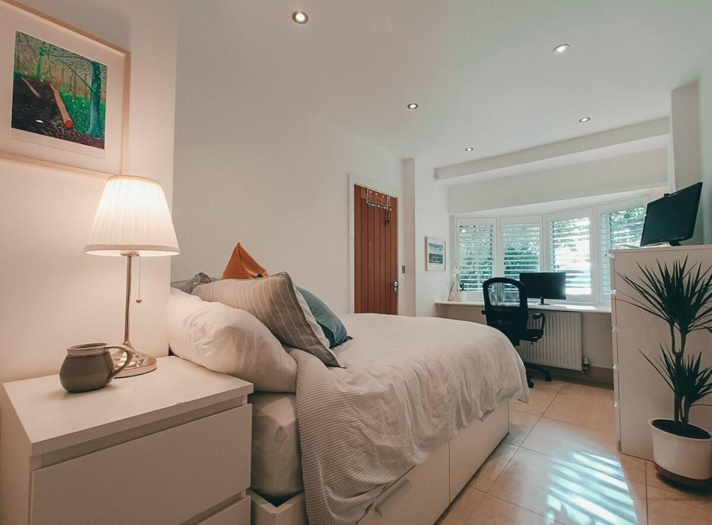 The Sandy Studio Flat In Petersham Strawberry Hill Экстерьер фото